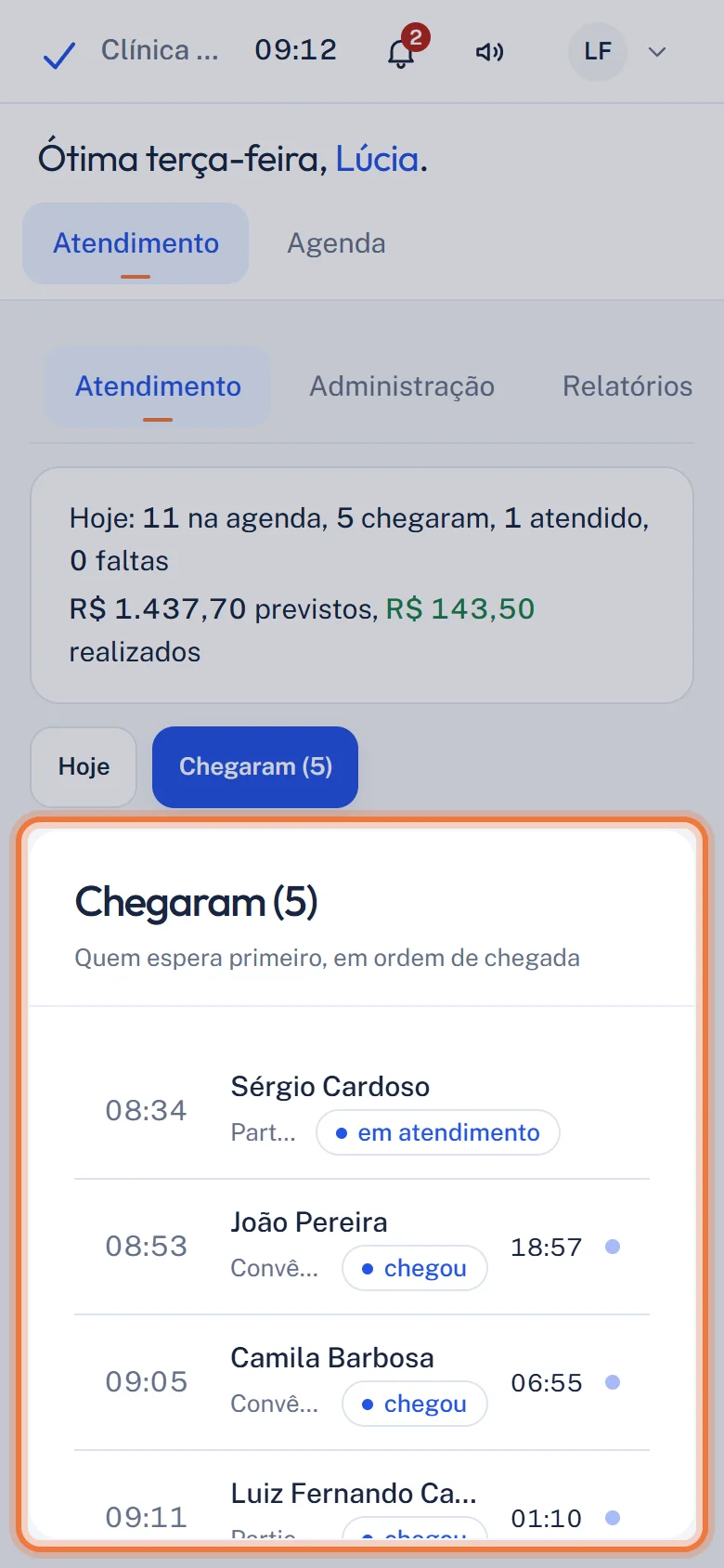 Lista Chegaram aberta no celular, com os pacientes que já chegaram