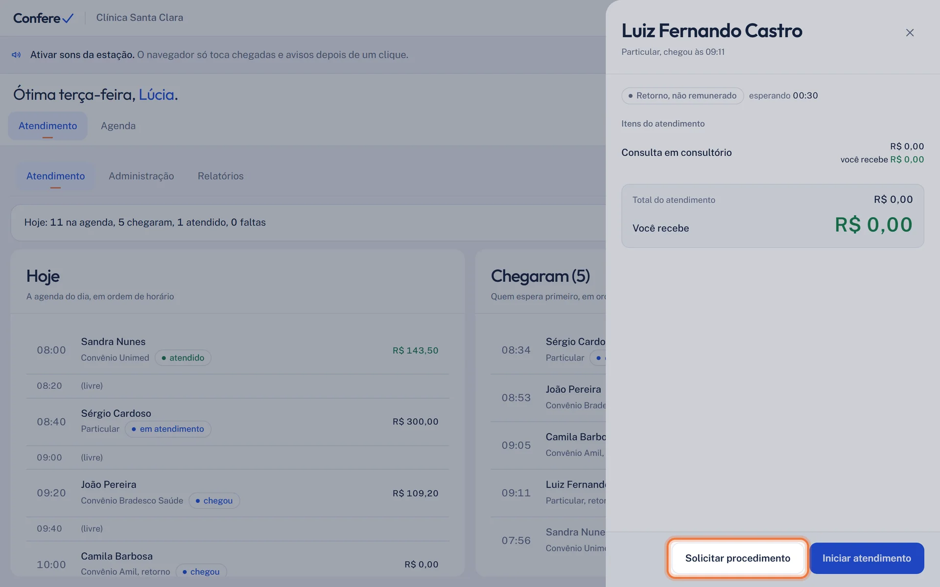 Painel do paciente com o botão Solicitar procedimento destacado no rodapé