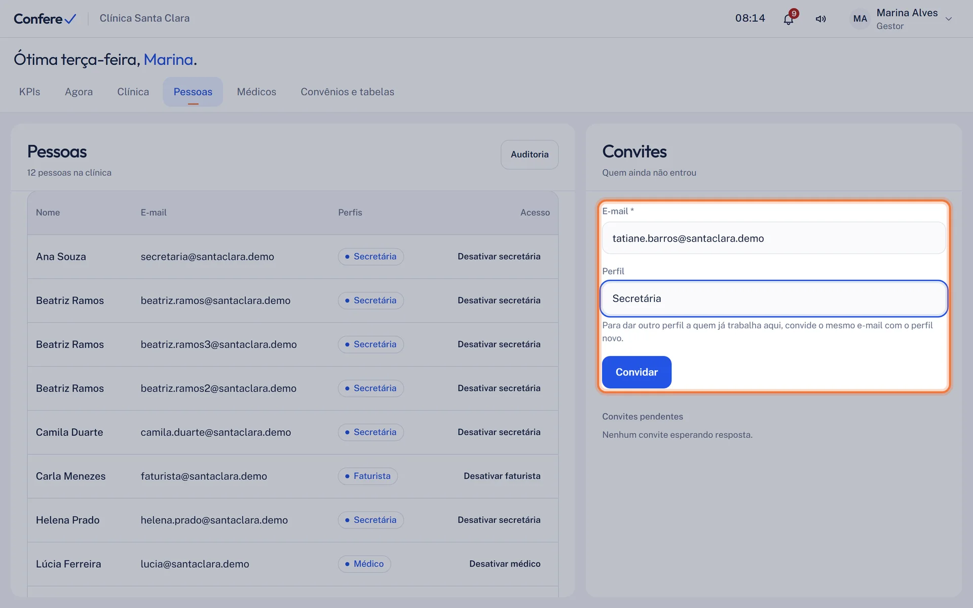 Formulário de convite com o e-mail preenchido e o perfil Secretária escolhido
