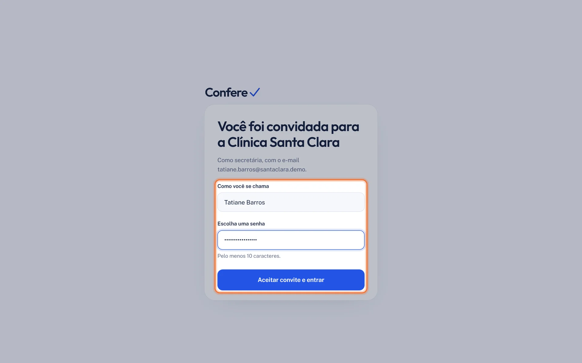 Página do convite vista pela pessoa convidada, com o nome e a senha preenchidos e o botão Aceitar convite e entrar