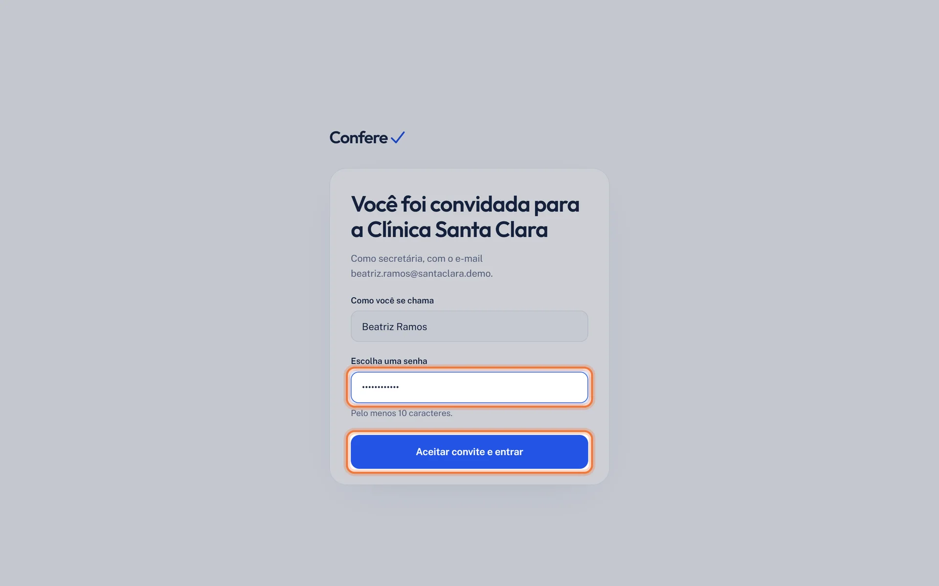 Campo Escolha uma senha preenchido e botão Aceitar convite e entrar destacados